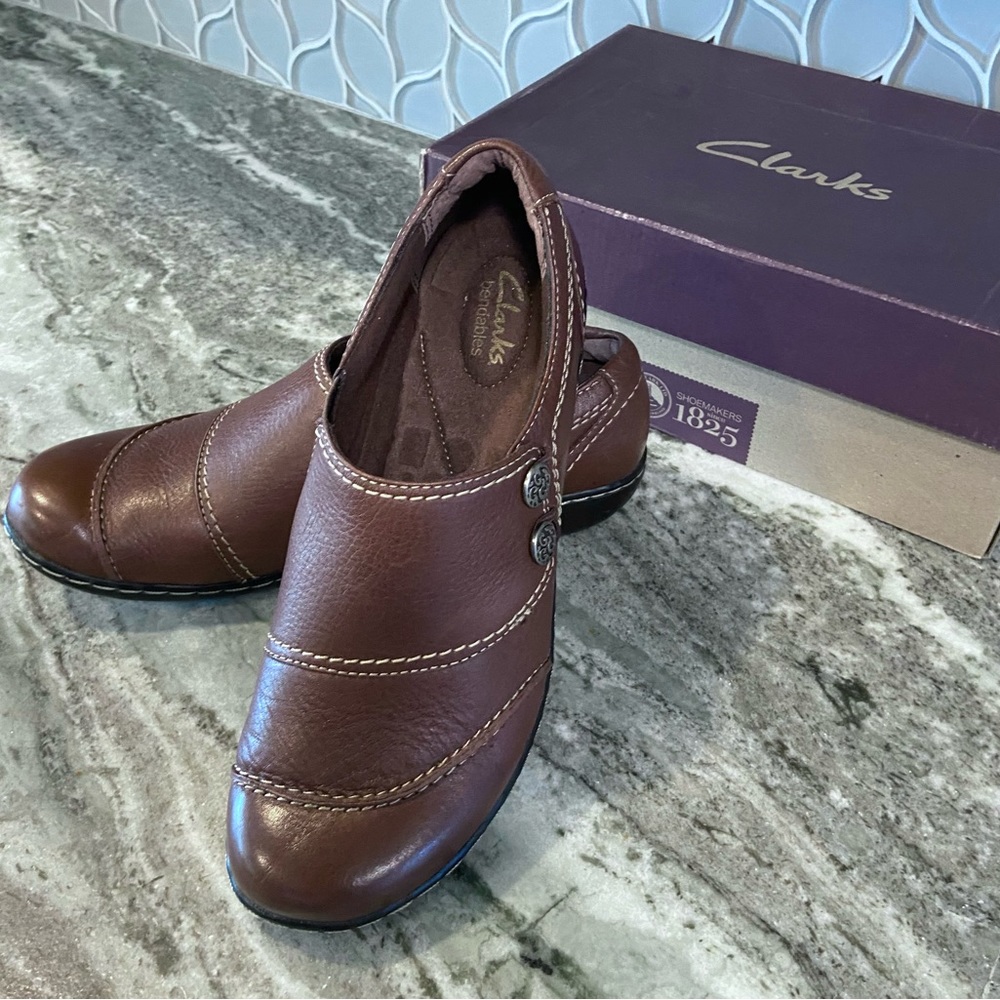 👞 Clarks Ashland Alpine Bendable Brown Leather Slip On Comfort Loafer Shoes 9M